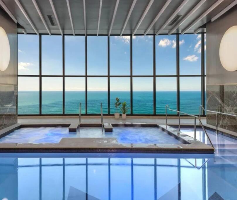 Surfers Paradise New Beachfront Apartments 黄金海岸 外观 照片