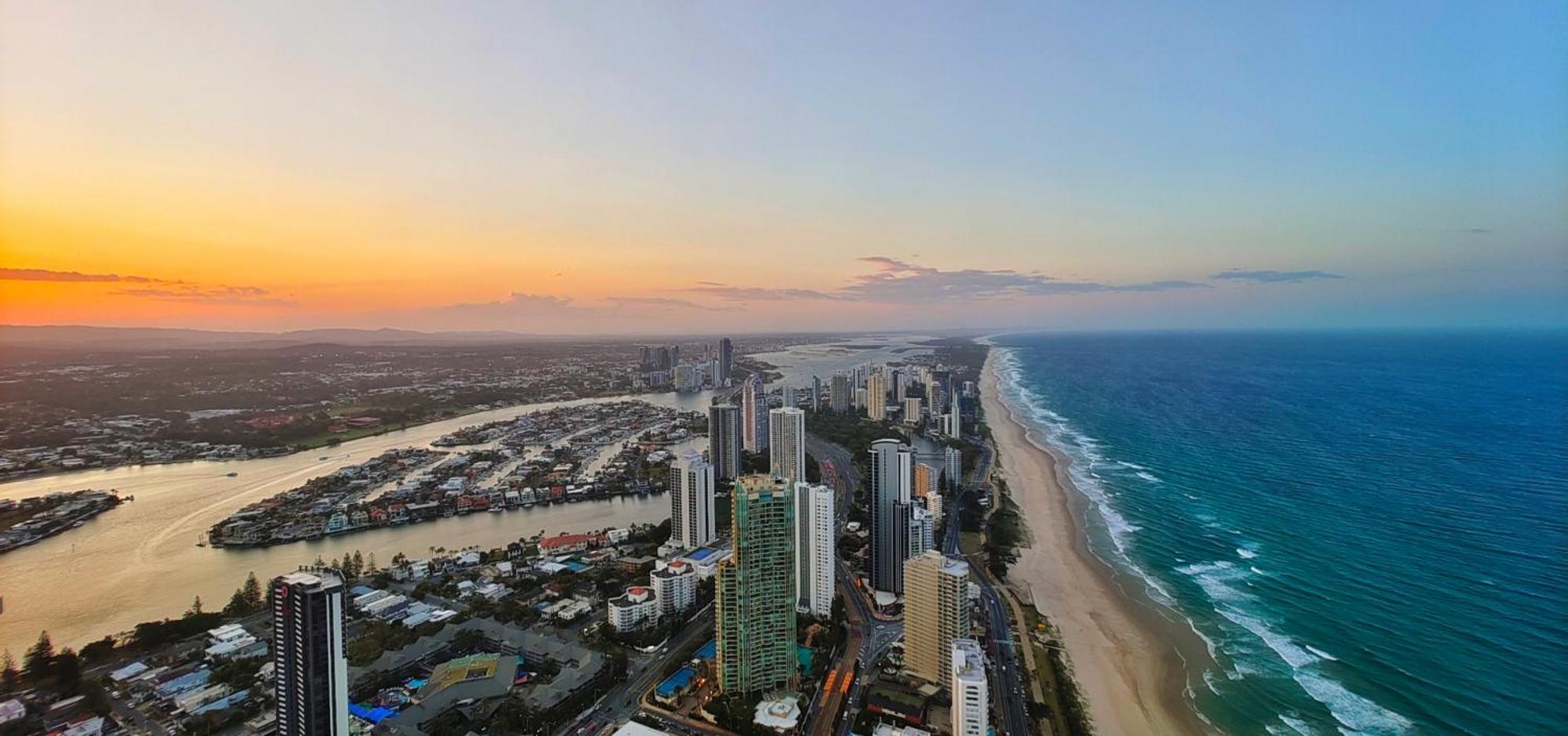 Surfers Paradise New Beachfront Apartments 黄金海岸 外观 照片