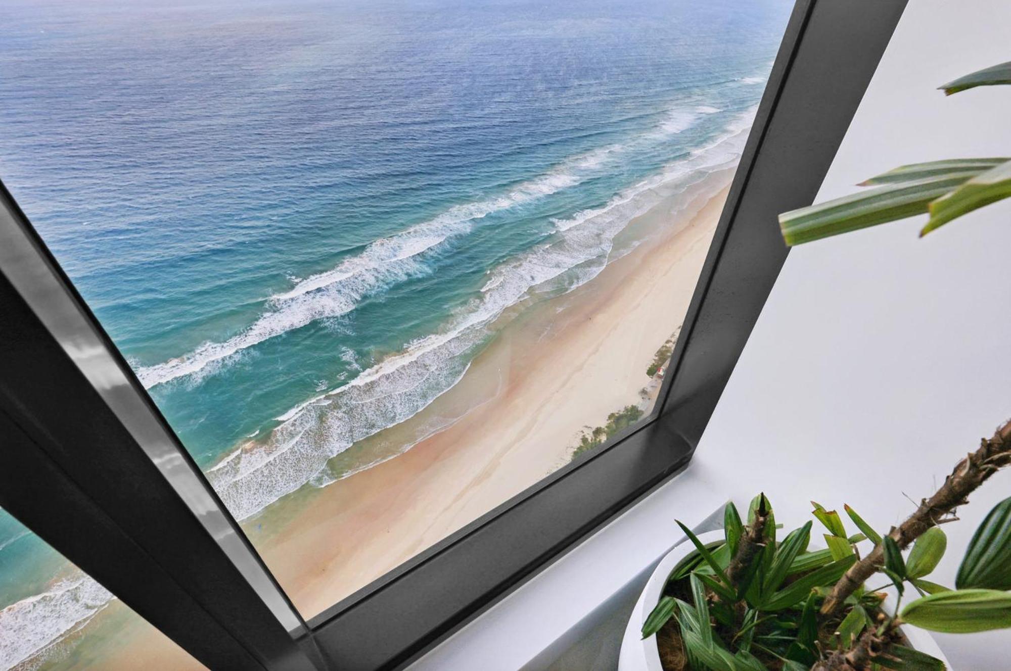 Surfers Paradise New Beachfront Apartments 黄金海岸 客房 照片